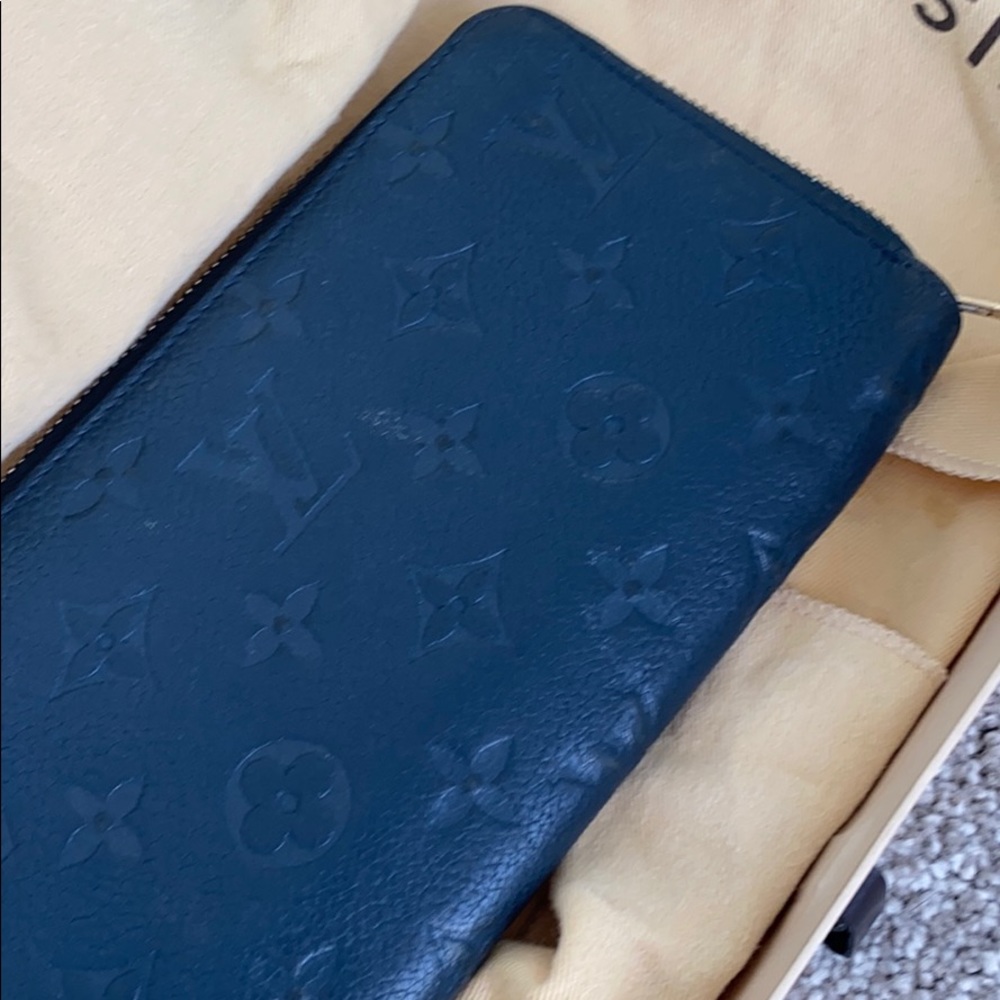Authentic Louis Vuitton Wallet